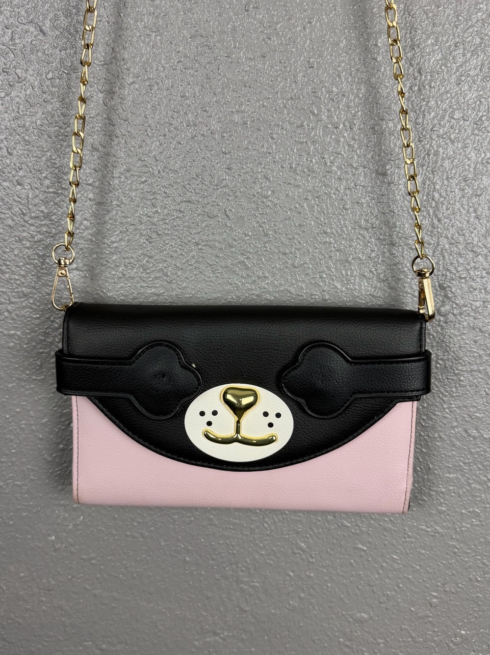 Luv Betsey Johnson Pink/Black Peek-A-Boo Dog Face Crossbody Chain Purse Handbag